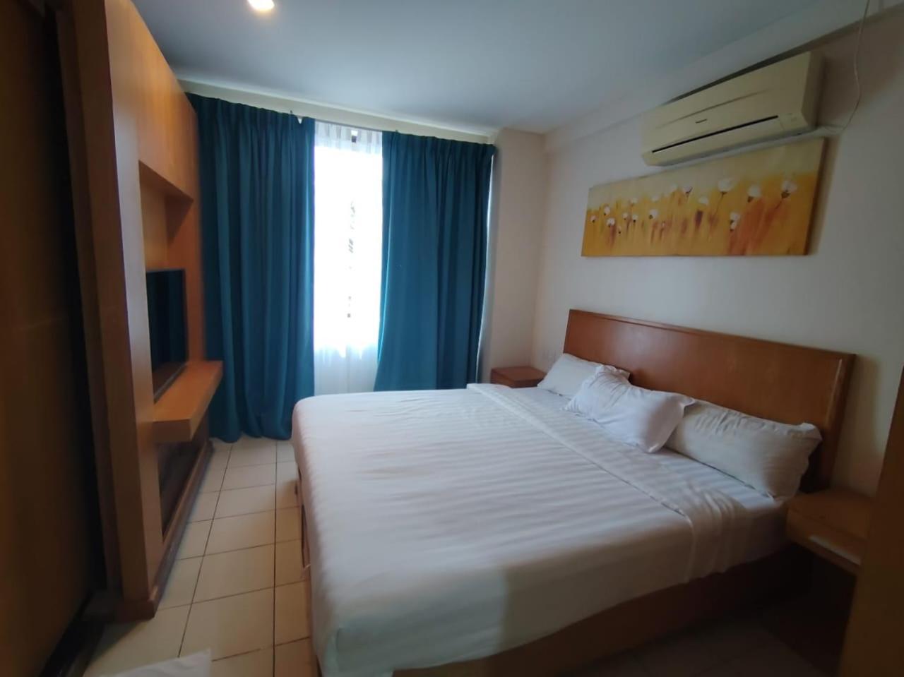 Fratini'S Hotel Labuan Exteriör bild
