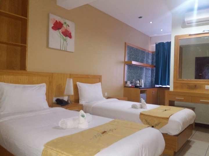 Fratini'S Hotel Labuan Exteriör bild
