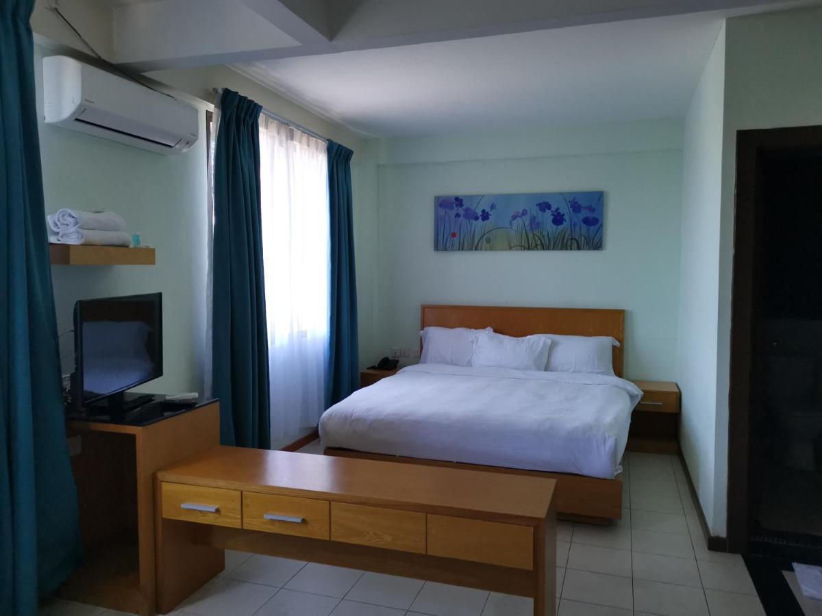 Fratini'S Hotel Labuan Exteriör bild